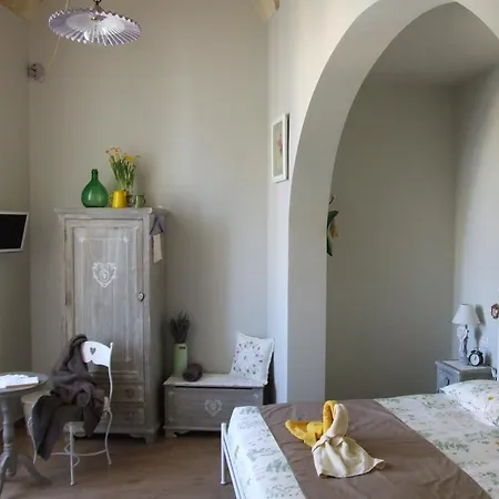 La Casa Di Alessio Bed & Breakfast *