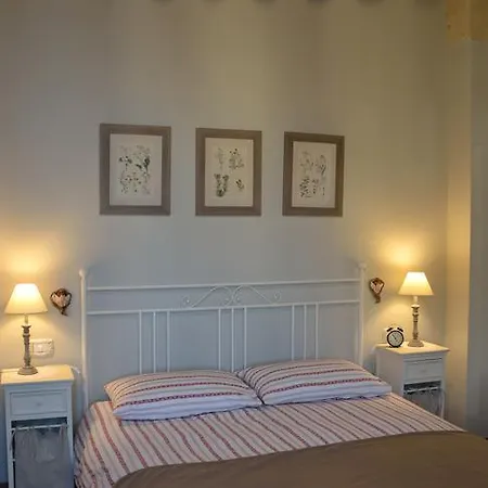 ベッド・アンド・ブレックファスト La Casa Di Alessio